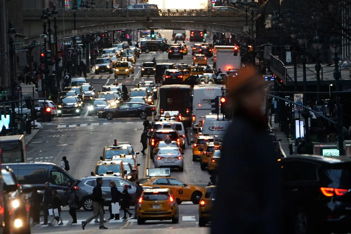 Traffic at twilight along 42nd St. in the Manhattan borough of New York on March 27, 2019. (Carlo Allegri/Reuters)