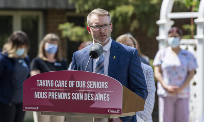 Saskatchewan Minister of Mental Health and Addictions, Seniors, and Rural and Remote Health Everett Hindley speaks at a joint media event with the federal government at St. Ann’s Senior Citizens’ Village in Saskatoon on May 25, 2022. (The Canadian Press/Liam Richards)