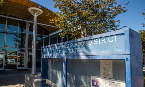 Newport-Mesa Unified Candidate Lisa Pearson: ‘We Need to Set Every Student up for Success’