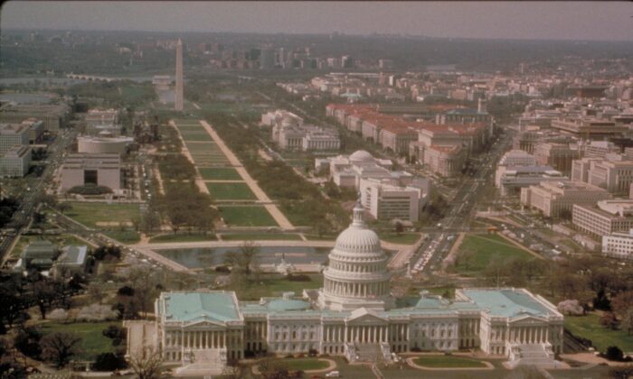An aerial view of the National Mall from behind Capitol looking toward Washington Monument, on Nov. 18, 2003. (NPGallery.nps.gov)