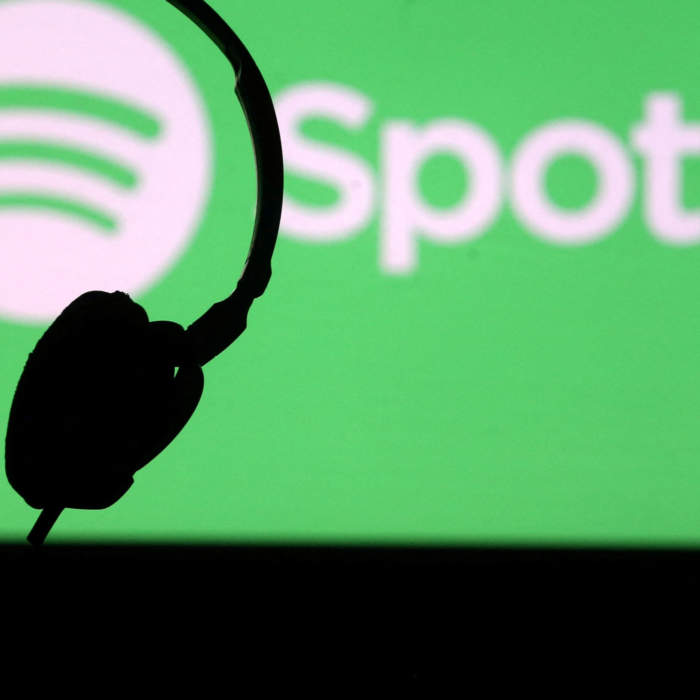 Spotify Premium lança catálogo com mais de 150 mil audiolivros