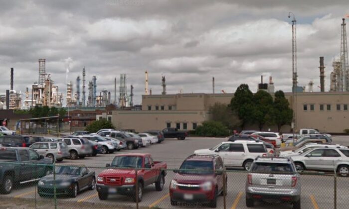 An undated photo shows the Husky Toledo Refinery in Oregon, Ohio. (Google Street View / The Epoch Times screenshot)