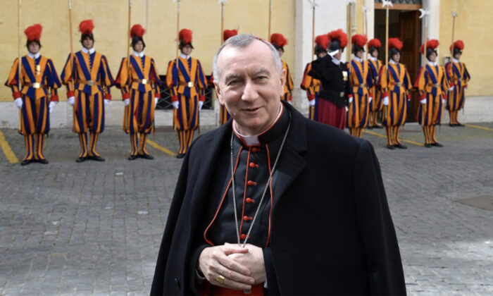 梵蒂冈国务卿红衣主教彼得罗·帕罗林于 2014 年 4 月 3 日。（法新社照片/Alberto Pizzoli）