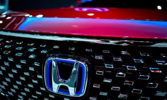 Honda to Cut Car Output by up to 40 Percent in Japan on Supply Problems