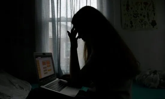 Heartbroken Over Girls Hating Their Bodies, Counselor Mom Pushes for State Law Change