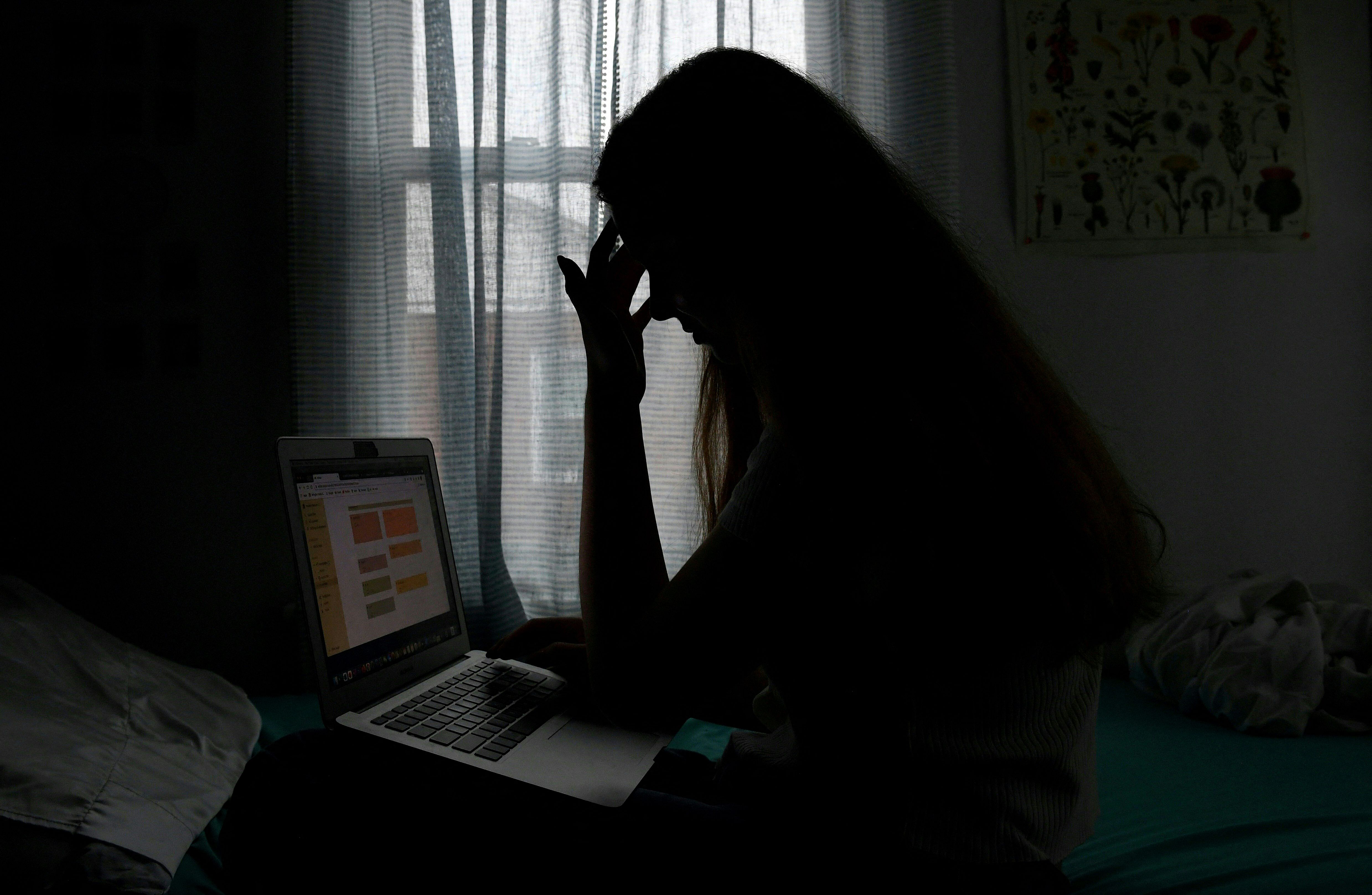 Heartbroken Over Girls Hating Their Bodies, Counselor-Mom Pushes for State Law Change - Vimarsana News