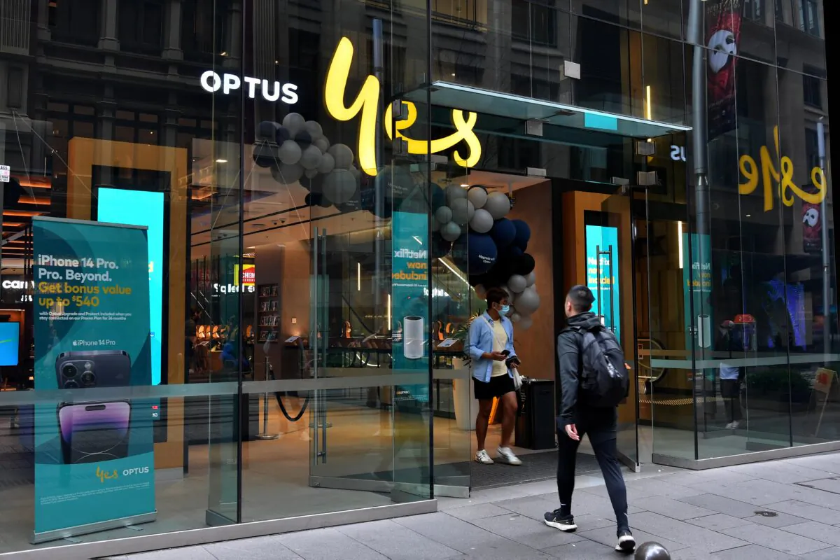 General view of an Optus store in Sydney, Australia on Sept. 22, 2022. (AAP Image/Bianca De Marchi)