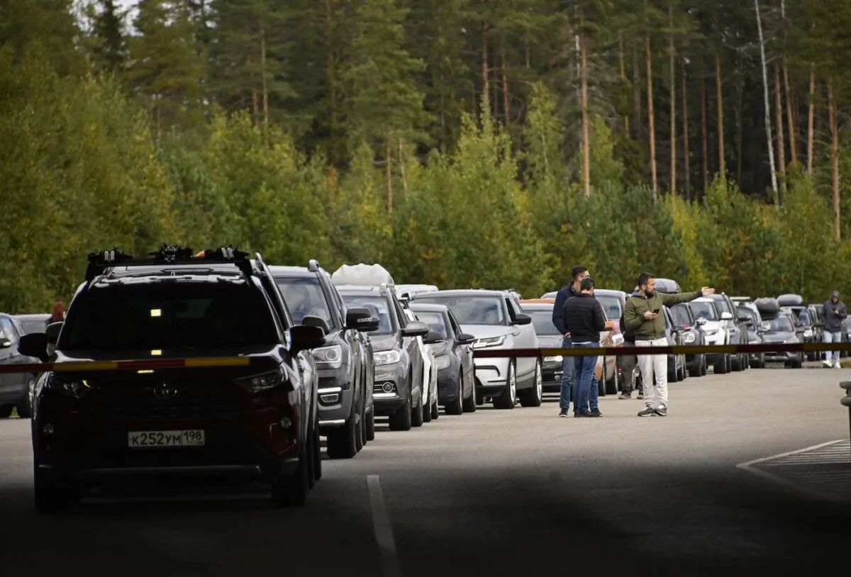 Cars coming from Russia wait in long lines at the border checkpoint between Russia and Finland near Vaalimaa, on Sept. 22, 2022. (Olivier Morin/AFP via Getty Images)