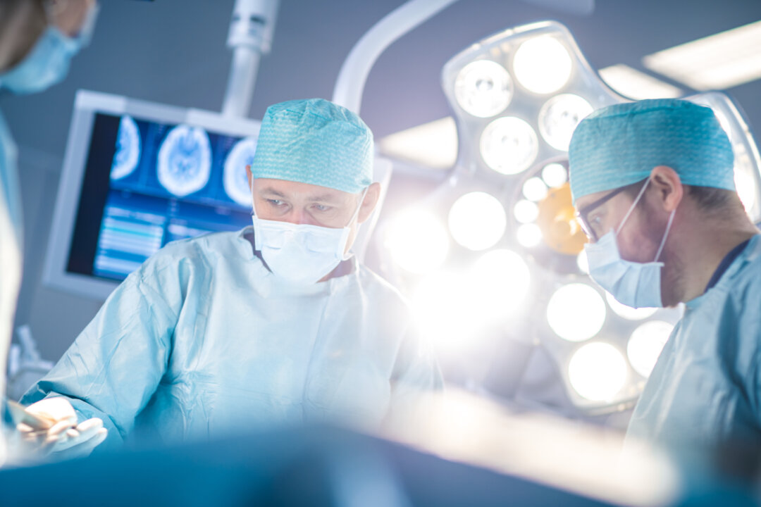 Many hospitals are implementing new procedures to replace prescribing opioids after surgery.(Gorodenkoff/Shutterstock)
