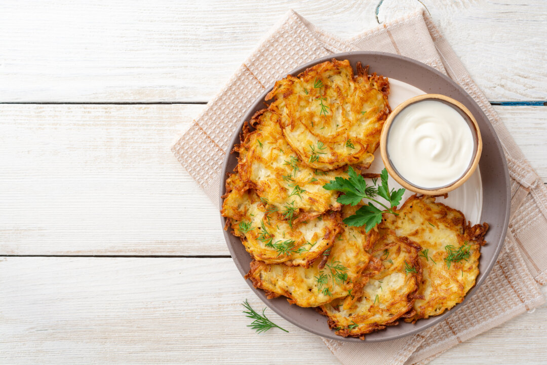 Healthy Potato Latkes (Recipe)