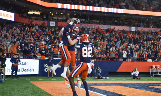Szmyt’s 5 Field Goals Help Syracuse Overcome Virginia 22–20