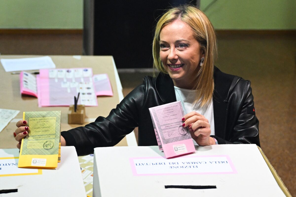 Giorgia Meloni votes