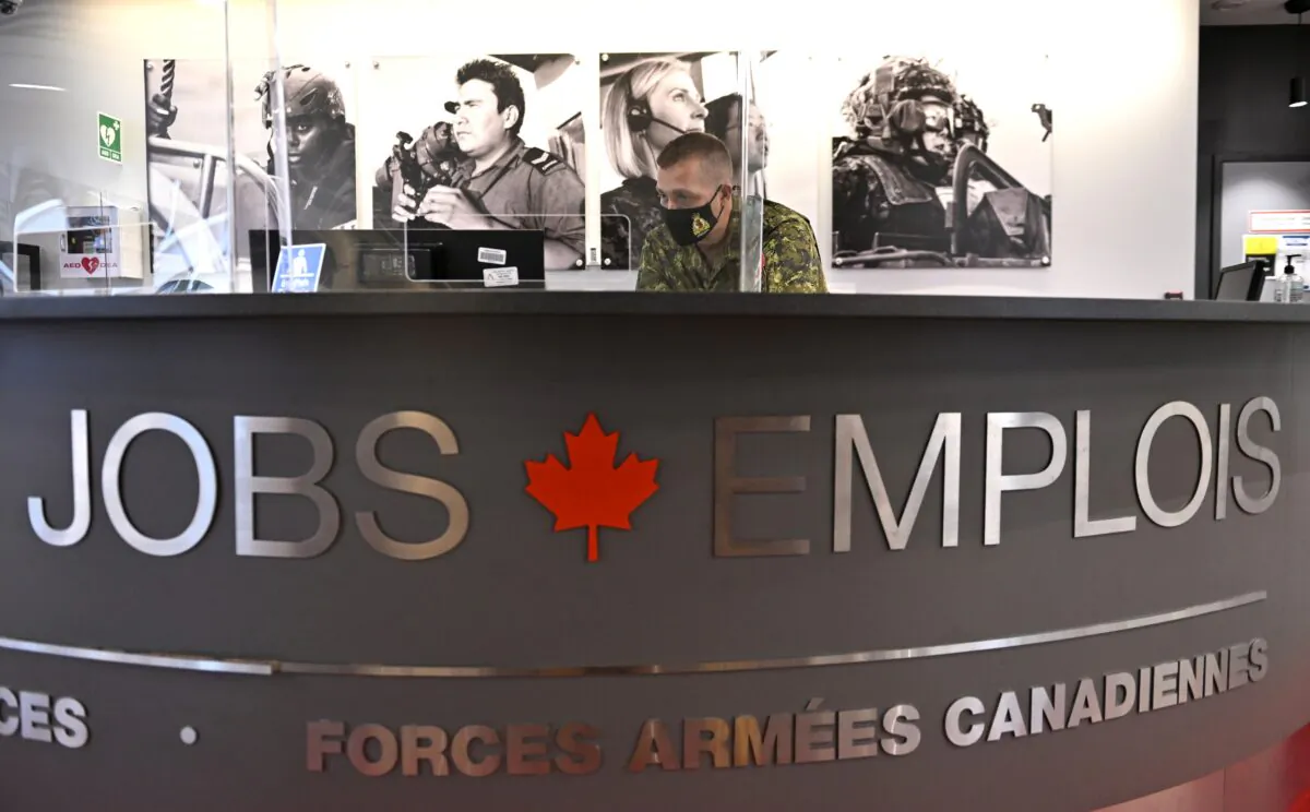 A staff member works at a Canadian Armed Forces recruitment centre in Ottawa on Sept. 20, 2022. (The Canadian Press/Justin Tang)
