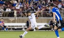 Chicharito’s Brace Helps Galaxy Edge Earthquakes