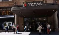 Macy’s to Hire More Than 41,000 Workers for Holiday Shopping Season