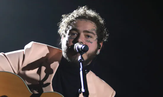 Post Malone, Experiencing ‘Stabbing Pain,’ Postpones Show