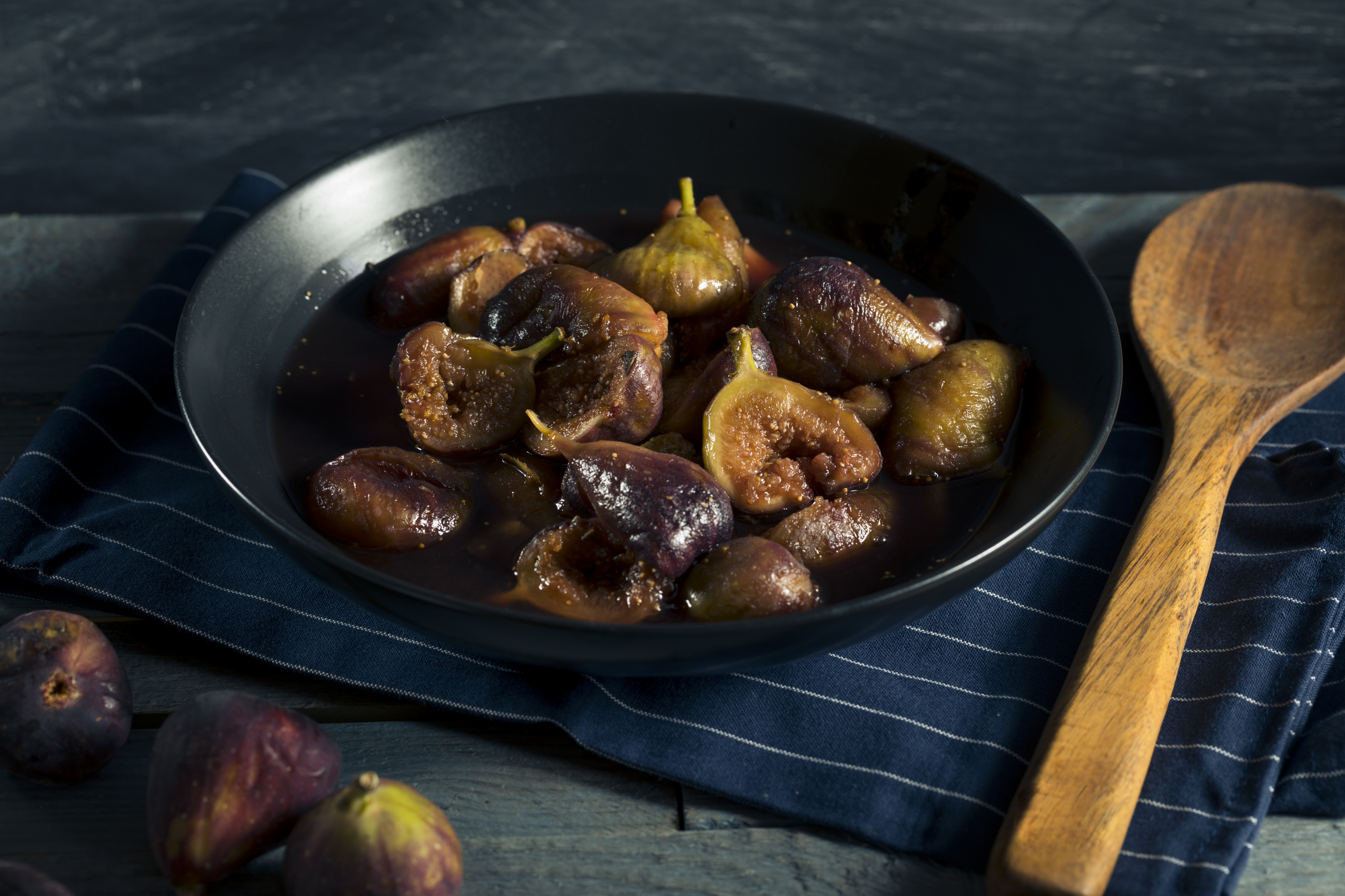 Autumnal Figs in Port Wine Can Be Eaten Several Ways - Vimarsana News