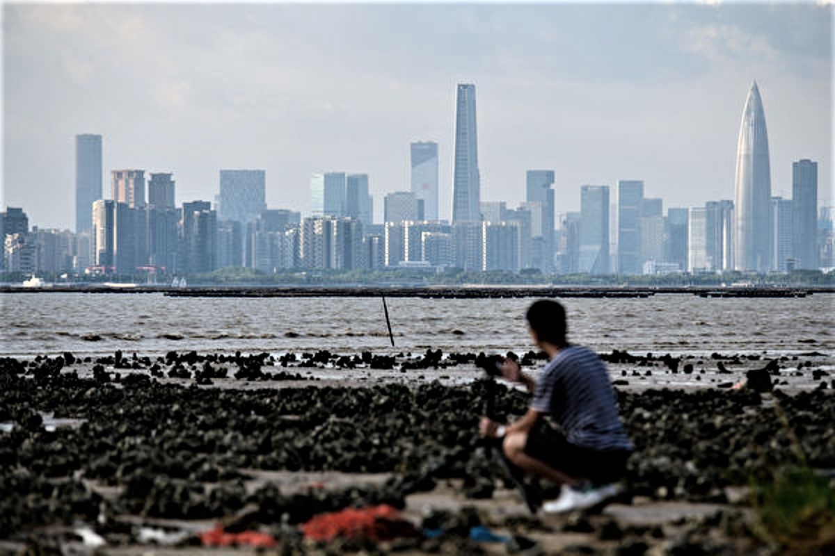 Hong Kong Pushes Youth to Venture into the Greater Bay Area Despite Shaky Future - Vimarsana News