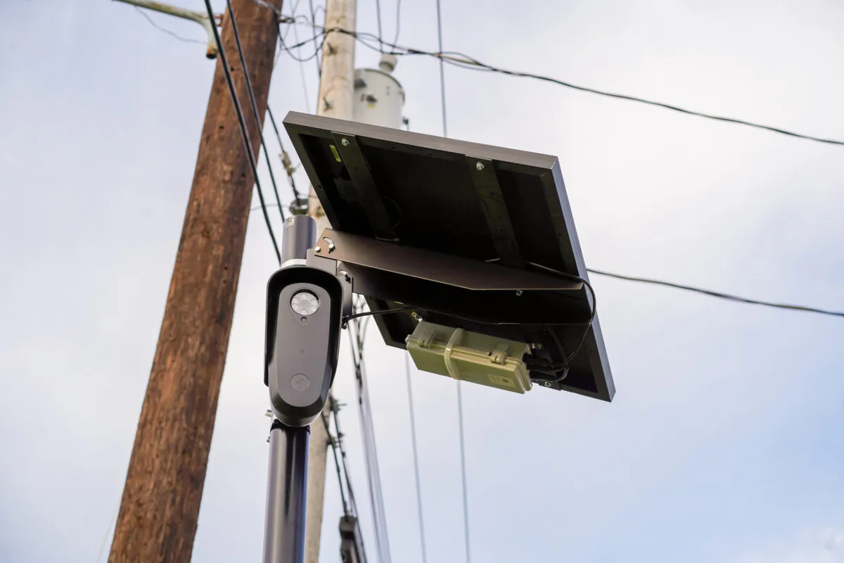 A newly installed license plate reading camera on the Finchville Turnpike in Mount Hope, N.Y., on Sept. 25, 2022. (Cara Ding/The Epoch Times)