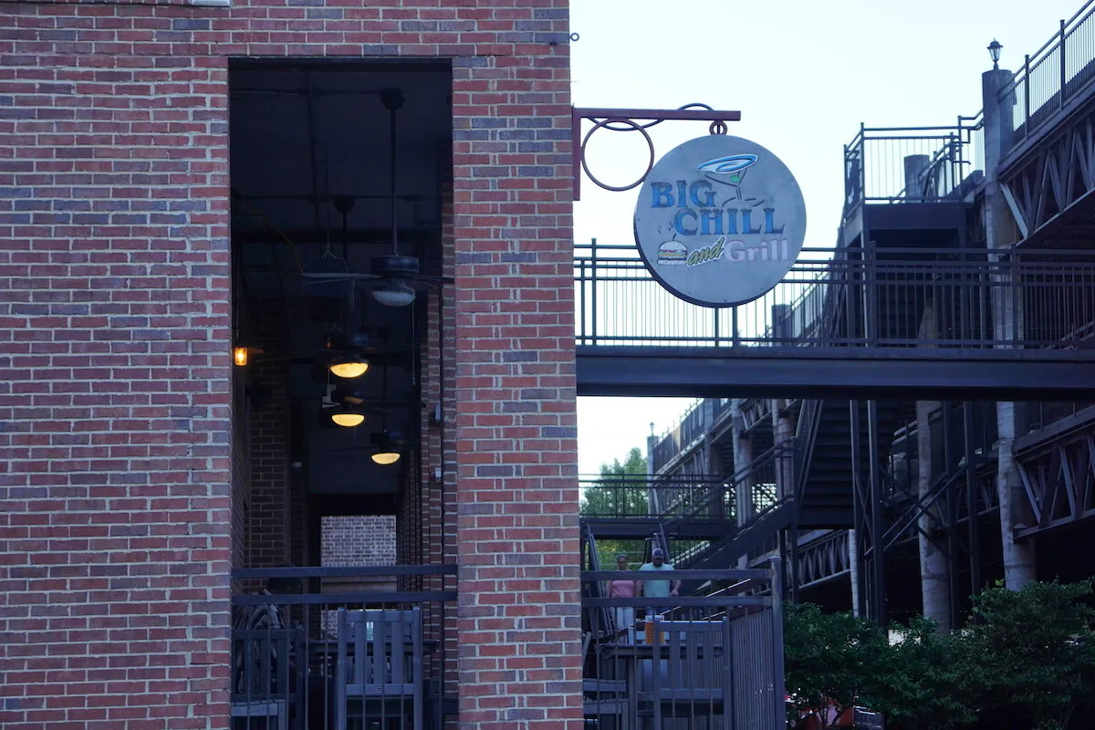 The outside of the Big Chill and Grill, which hosted a "child friendly" drag queen bingo night in Chattanooga, Tennessee on Sept. 26, 2022. (Jackson Elliott/The Epoch Times)