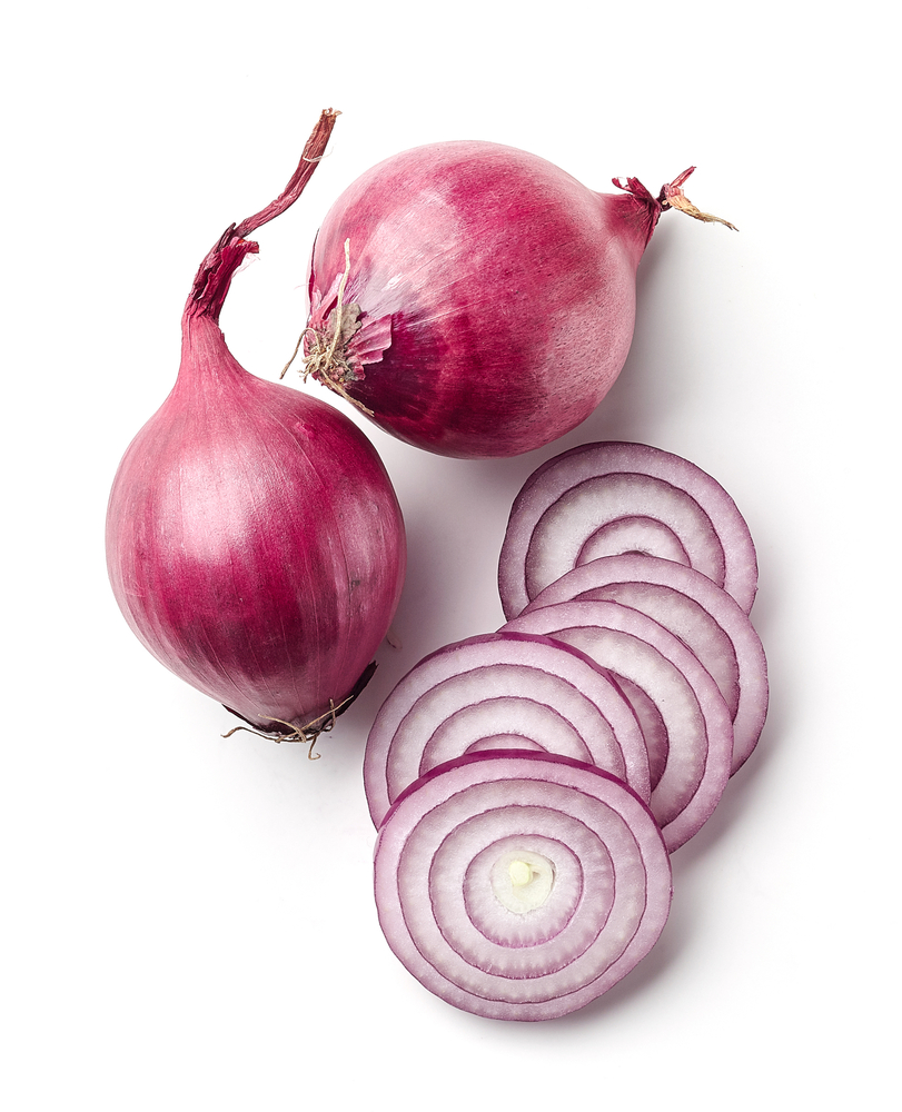 Red,Onions,Isolated,On,White,Background,,Top,View