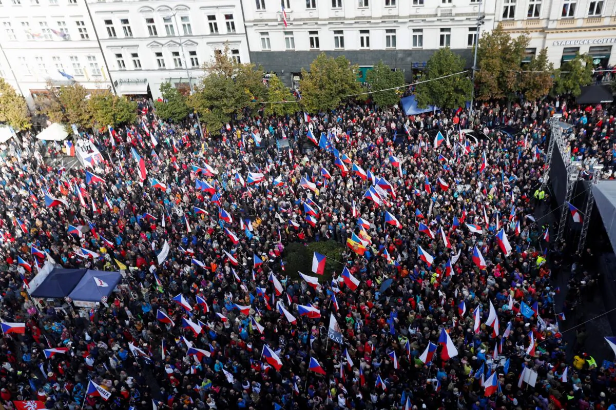 Demonstrators take part in an anti-government protest rally in reaction to the energy crisis and soaring prices in Prague, Czech Republic, on Sept. 28, 2022. (David W Cerny/Reuters)