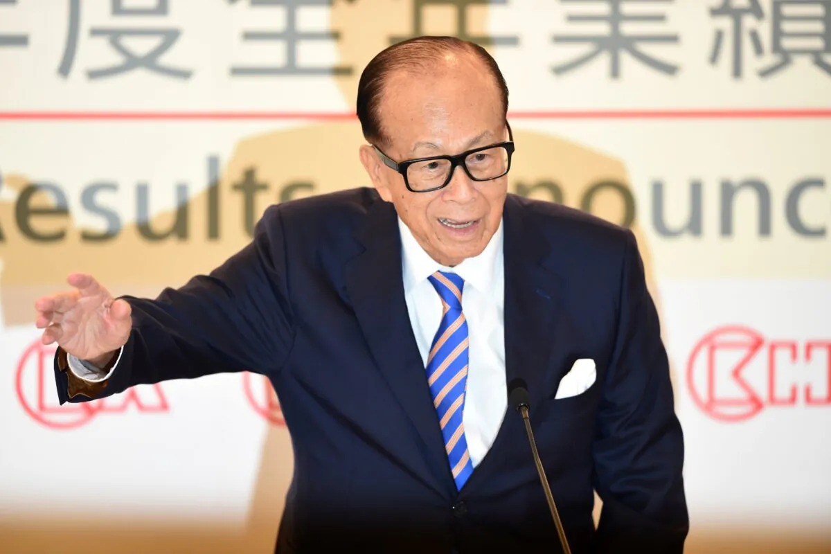 Hong Kong's richest man, Li Ka-shing, at a press conference in Hong Kong on March 16, 2018. (Anthony Wallace/AFP via Getty Images)