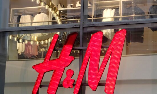 H&M to Cut Costs as Profits Hit by Inflation, Cautious Shoppers