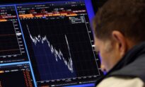 Wall Street Opens Lower on Growing Economic Downturn Worries