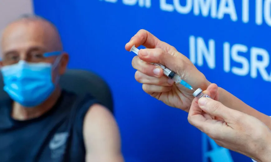 A medic prepares a dose of the Pfizer-BioNTech COVID-19 vaccine in Tel Aviv, Israel on Jan. 3, 2022. (Jack Guez/AFP via Getty Images)