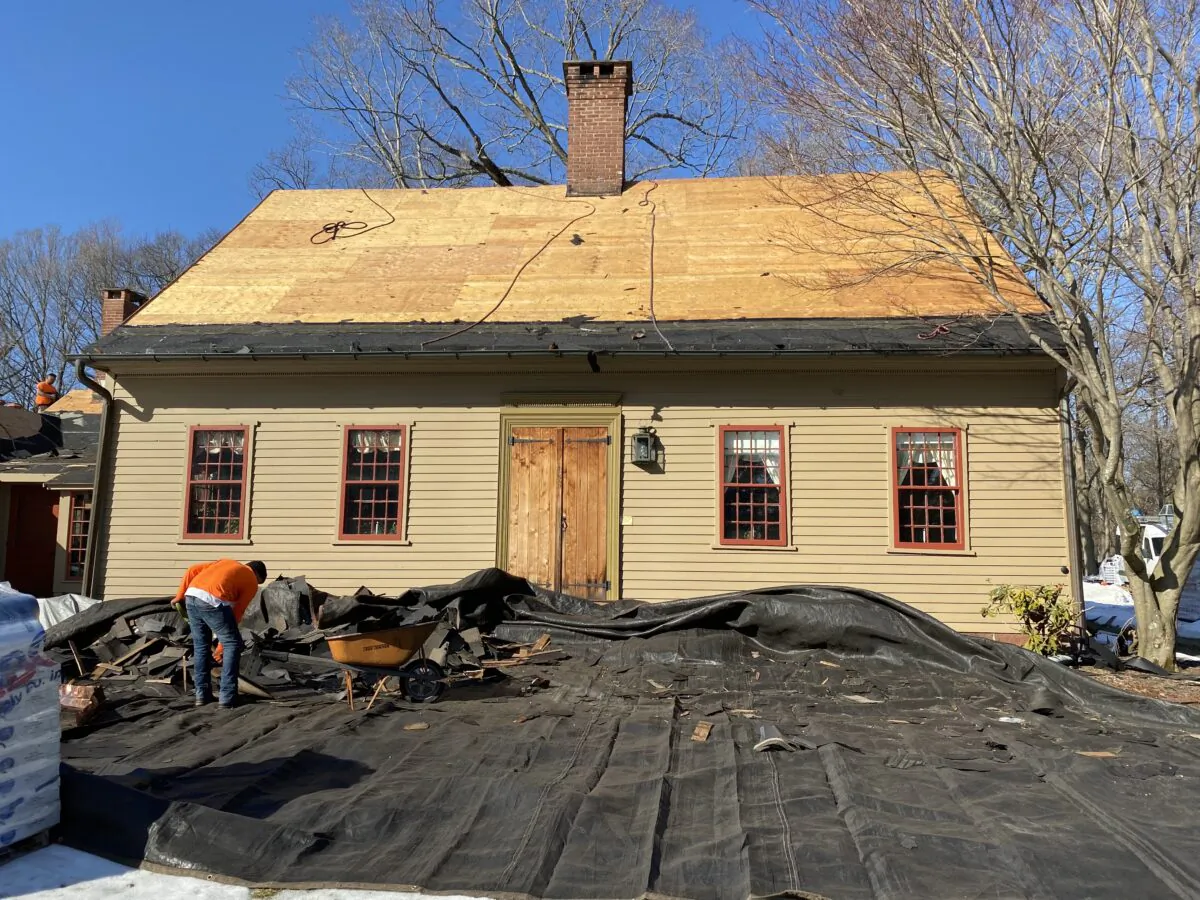Do you need a new roof? How will you know if you're getting the best job and best price? (Tim Carter/Tribune Content Agency)