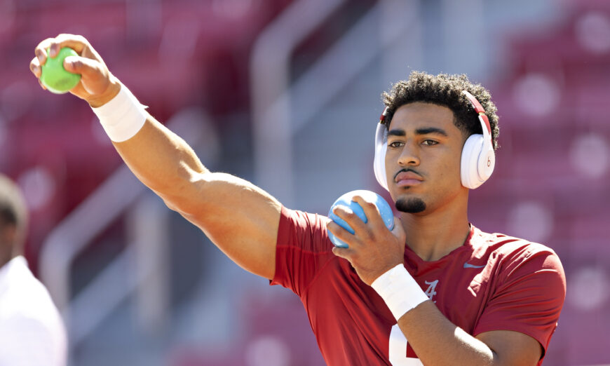 Alabama QB Bryce Young exits with AC joint shoulder injury