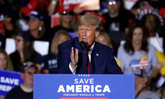 Trump Warns More Illegal Immigrants Will Cross Into US If Democrats Control Congress After Midterms