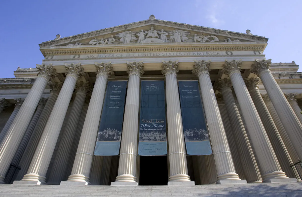 The National Archives building in Washington, on 21 July 2007. (Saul Loeb/AFP via Getty Images)