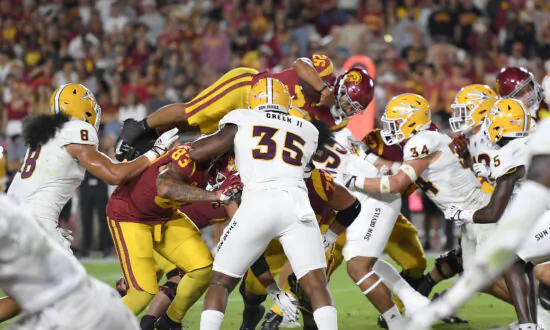 Caleb Williams Runs, Passes No. 6 USC Past Arizona St. 42–25