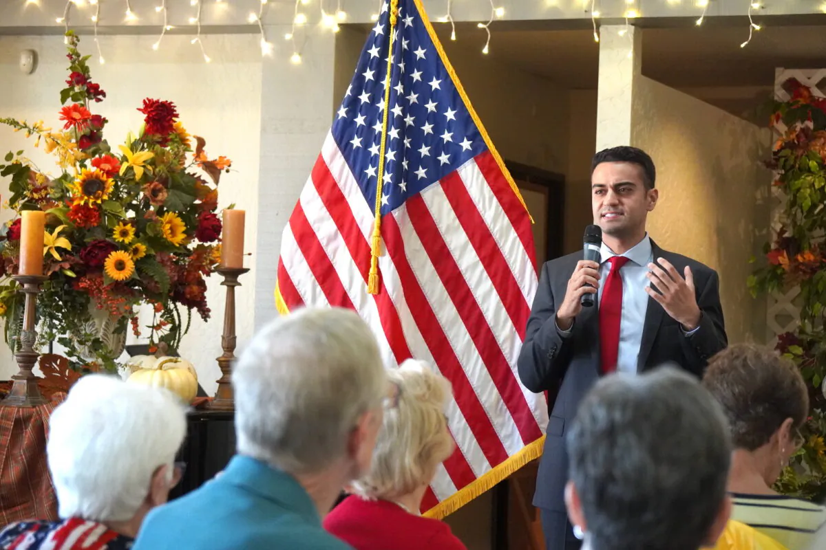Abe Hamadeh, Republican candidate for Arizona Attorney General, speaks about the challenges facing the GOP going into the Nov. 8 election during a gathering in Sun City, Ariz., on Oct. 1, 2022. (Allan Stein/The Epoch Times)