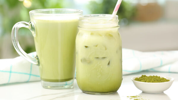 Stress-Relieving Matcha Green Tea Latte (Recipe + Video)