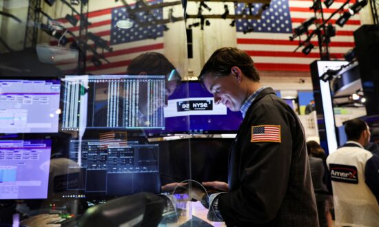 Wall Street Ends Down as 2-Day Rally Fizzles on Data, Fed Message
