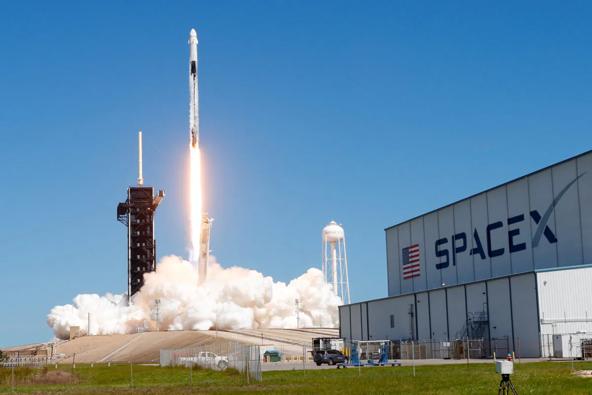 A SpaceX Falcon 9 rocket with the Dragon capsule launches from Pad-39A on the Crew 5 mission carrying crew members to the International Space Station from NASA's Kennedy Space Center in Cape Canaveral, Fla., on Oct. 5, 2022. (Joe Skipper/Reuters)