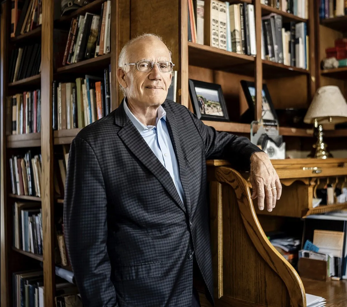 Davis Hanson in
his study room. (Samira Bouaou)