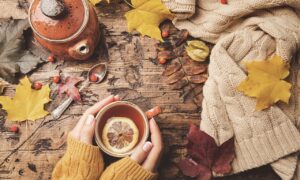 4 Tips for a Healthier Autumn, 2 Spots to Massage for Health, Plus Tea Recipe