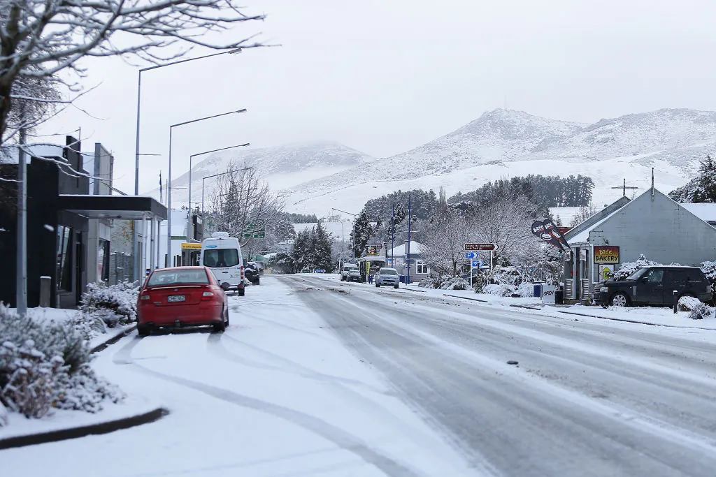 Snow settles in the township of Lumsden in Invercargill, New Zealand, on July 12, 2017. (Dianne Manson/Getty Images)