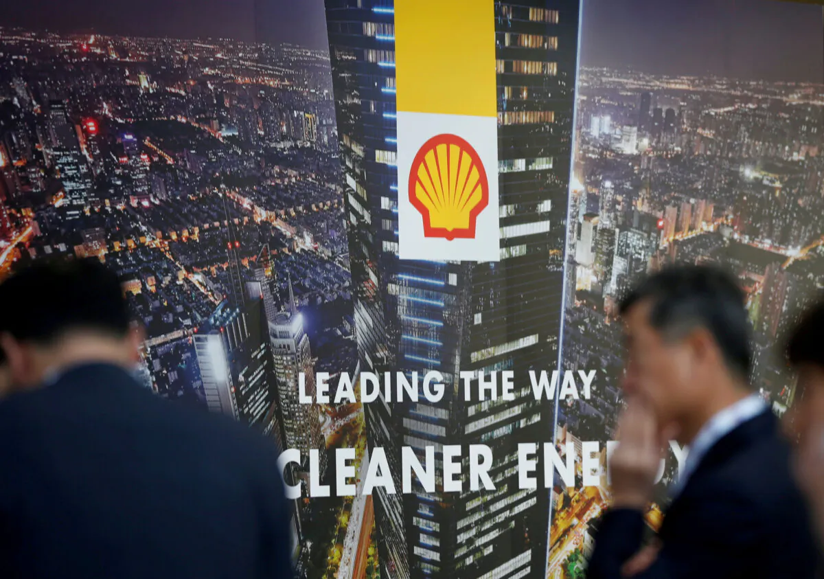 A logo of Royal Dutch Shell at Gastech, the world's biggest expo for the gas industry in Chiba, Japan, on April 4, 2017. (Toru Hanai/Reuters)