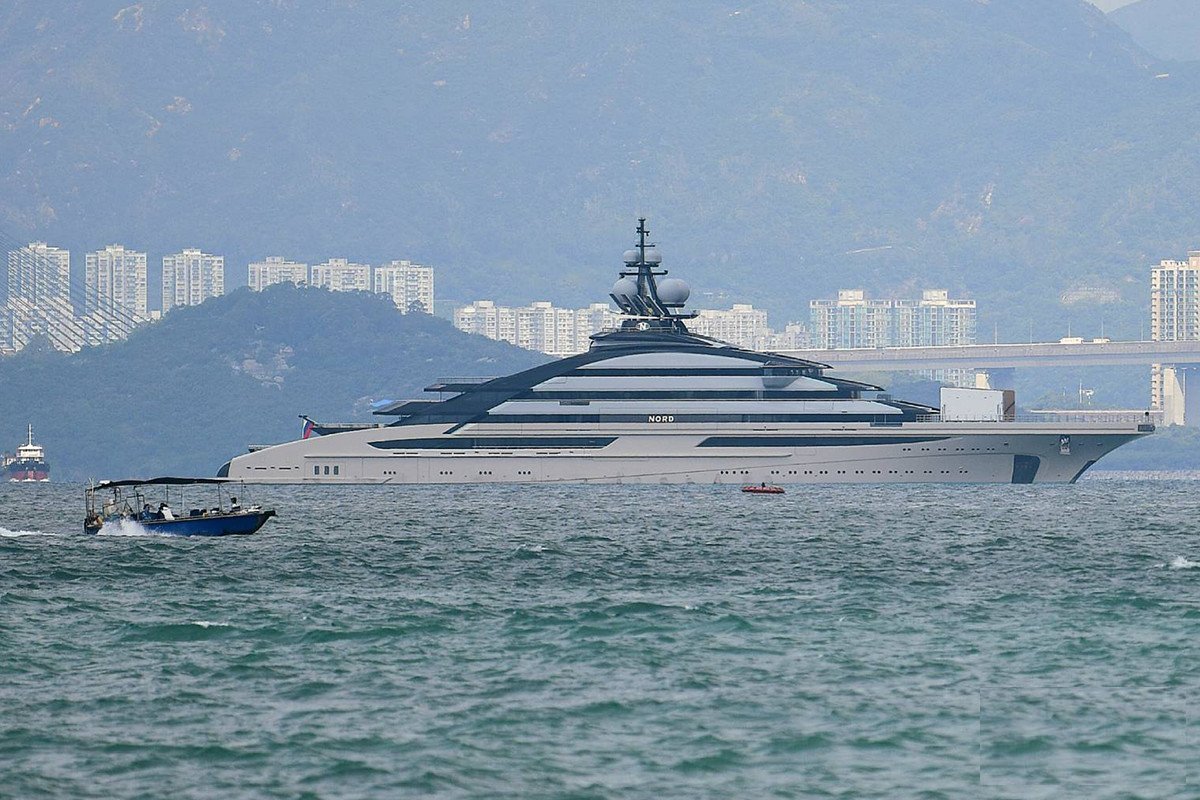 Sanctioned Russian Oligarch Anchors Mega Yacht in Hong Kong - Vimarsana News