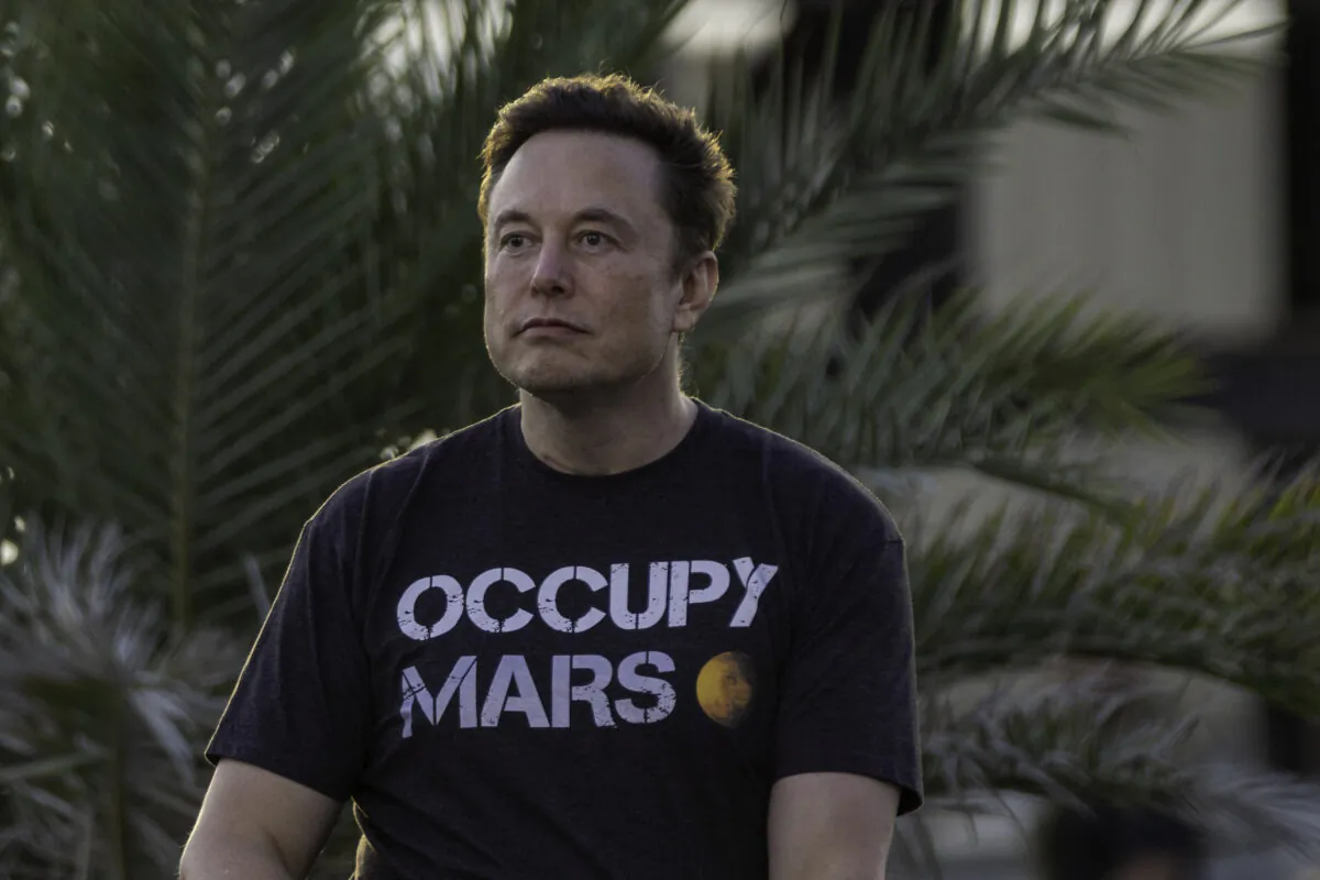 SpaceX founder Elon Musk during a T-Mobile and SpaceX joint event in Boca Chica Beach, Texas, on Aug. 25, 2022. (Michael Gonzalez/Getty Images)