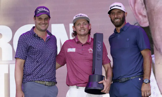 3 Tied for Lead After 1st Round of LIV Golf in Thailand