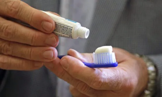 Quebec Unions Try to Brush Off Plans Forcing Teachers to Help Clean Students’ Teeth