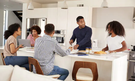Ask Angi: How Can I Prep My Home for the Holidays?