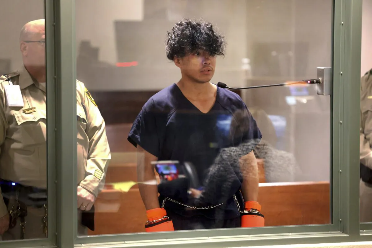 Las Vegas Strip stabbing spree suspect Yoni Barrios makes his initial court appearance at the Regional Justice Center in Las Vegas on Oct. 7, 2022. (K.M. Cannon/Las Vegas Review-Journal via AP)