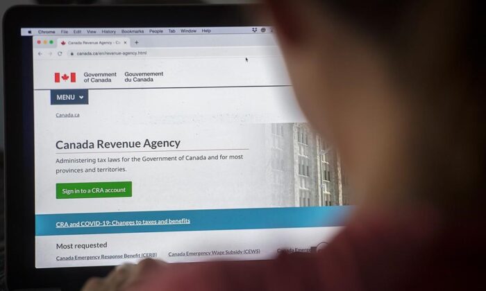 CRA Employees Shared Private Taxpayer Info in Facebook Chat: Federal Records